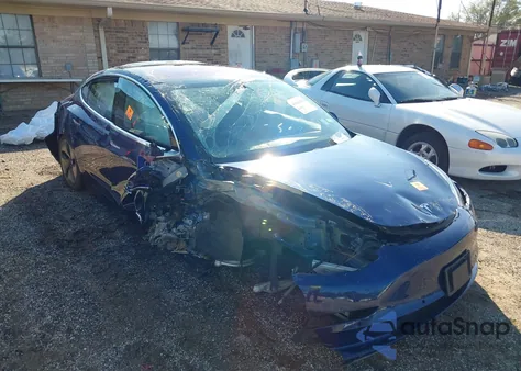 2018 Tesla Model 3 Long Range/Mid Range from USA, damaged, VIN 5YJ3E1EA2JF014667